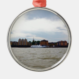 Gravesend in Kent. Metalen Ornament