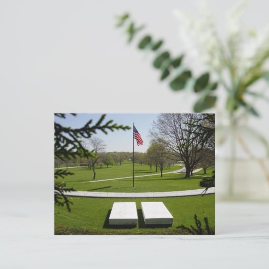 Gravesite, President Herbert en Lou Hoover, Iowa Briefkaart (Staand voorkant)