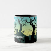 Graveyard black, aqua, yellow Halloween custom Tweekleurige Koffiemok (Center)