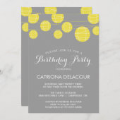 GRAY AND GEEL LANTERNS BIRTHDAY ARTIJ INVITATION KAART (Voorkant / Achterkant)