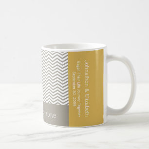 Gray and White Chevron Chic Commemorative Wedding Koffiemok