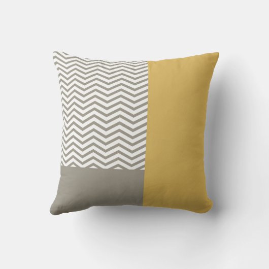 Gray and White Chevron Chic Commemorative Wedding Kussen (Achterkant)