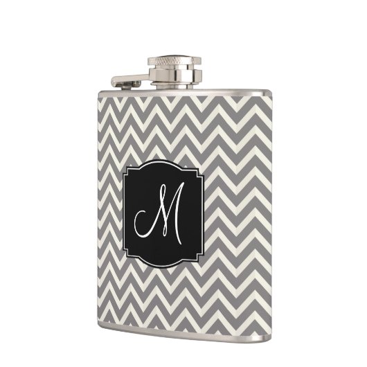 Gray and White Chevron Pattern met Monogram Heupfles (Links)