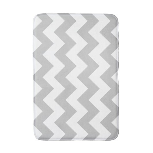 Gray and White Chevron Print Bath Mat (Voorkant Verticaal)