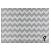 Gray and White Chevron Stripe Monogram Snijplank (Voorkant)