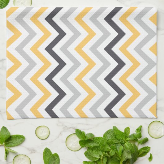Gray and Yellow Chevron Stripes Pattern Theedoek (Gevouwen)