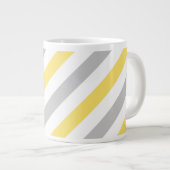 Gray and Yellow Diagonal Stripes Pattern Grote Koffiekop (Voorkant rechts)