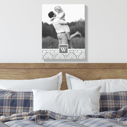 Gray Aztec Pattern | Foto met monogram Canvas Afdruk (Insitu (Slaapkamer))