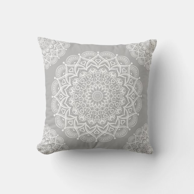 Gray Boho Mandala Kussen (Voorkant)