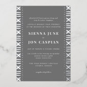 Gray Boho Mudcloth Border Silver Foil Uitnodiging (Voorkant)