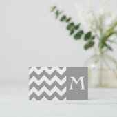 Gray Bold Chevron Monogram Visitekaartje (Staand voorkant)