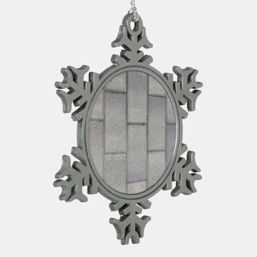 Gray Brick Cement Sidewalk Tin Sneeuwvlok Ornament (Links)