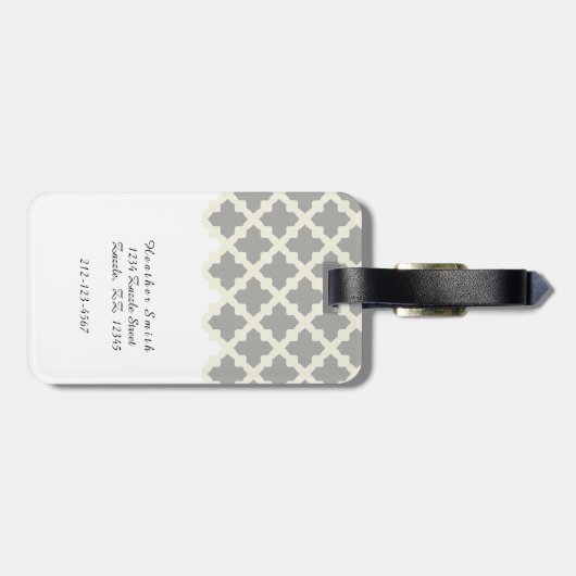 Gray & Buff Modern Moroccan Quatrefoil Monogram Bagagelabel (Achterkant horizontaal)