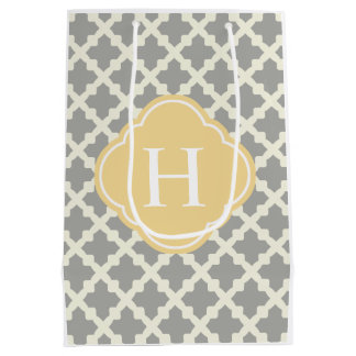 Gray & Buff Modern Moroccan Quatrefoil Monogram Medium Cadeauzakje
