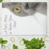 Gray Cat Golden Eyes Close-up Theedoek (Gevouwen)