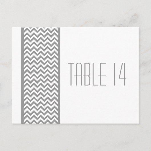 Gray Chevron Border Table Number Briefkaart (Voorkant)