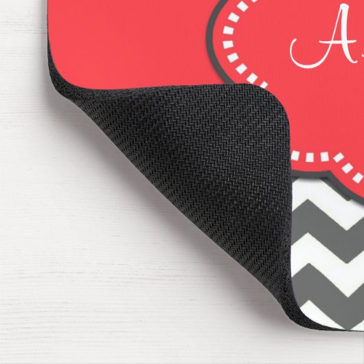 Gray Chevron en Coral Personalized Mousepad Muismat (Hoek)