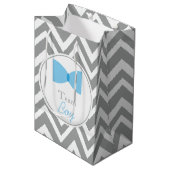 Gray Chevron Gender onthullen Bow Stropdas Team Bo Medium Cadeauzakje (Voorkant Gekanteld)