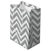 Gray Chevron Gender onthullen Bow Stropdas Team Bo Medium Cadeauzakje (Achterkant Gekanteld)