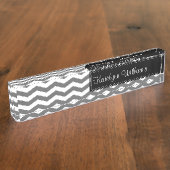 Gray Chevron Monogram Desk Name Bord Naambordje (Zijkant)
