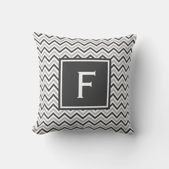 Gray Chevron Monogram Kussen (Voorkant)