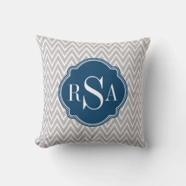 Gray Chevron Navy Monogram Initiaal Letter Kussen