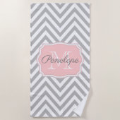 Gray Chevron Pattern Strandlaken (Voorkant)