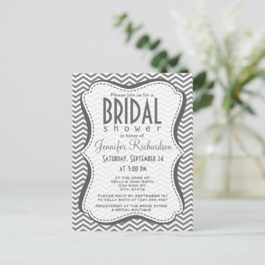 Gray Chevron Stripes Uitnodiging Briefkaart (Staand voorkant)