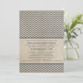 Gray Chic Chevron Wedding Invite Kaart (Staand voorkant)
