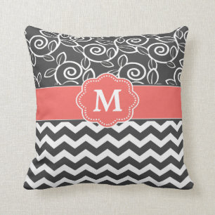 Gray Coral Chevron Monogram Kussen