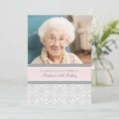 Gray Damask Foto 90th Birthday Party Invitations Kaart (Staand voorkant)