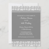 Gray Damask Foto 90th Birthday Party Invitations Kaart (Achterkant)