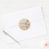 Gray Daring Floral Blooms Weddenschappen Ronde Sticker (Envelop)