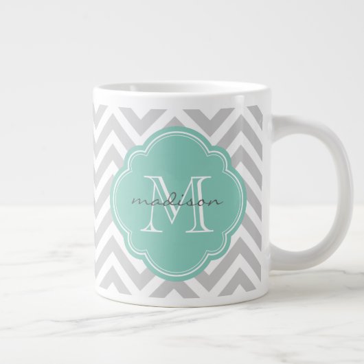 Gray en Aqua Chevron Aangepast monogram Grote Koffiekop (Rechts)