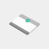 Gray en Emerald Chevrons met enkel monogram Post-it® Notes (Schuin)