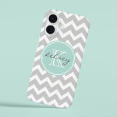 Gray en Mint Chevron Aangepast monogram iPhone 16 Hoesje