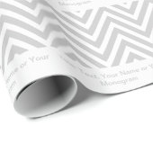 Gray en White Chevron | Gepersonaliseerd Cadeaupapier (Rol Hoek)