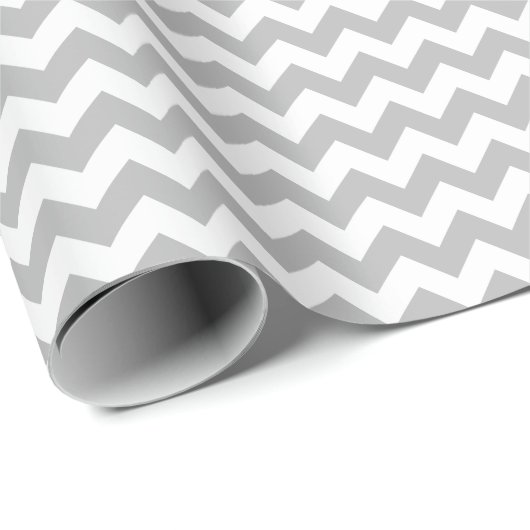 Gray en White Medium Chevron Wrapping Paper Cadeaupapier (Rol Hoek)
