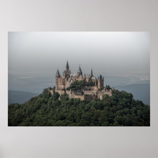 GRAY EN WITTE CASTLE OP HILLEN POSTER (Voorkant)