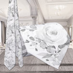 Gray Eucalyptus White Peony Wedding Floral Stropdas<br><div class="desc">Een zwarte en witte bruiloft stropdas met waterverf geverfde witte pinda's en zilvergrijze eucalyptus in een boeket patroon. Een echt zwarte en witte bruiloft stropdas.</div>