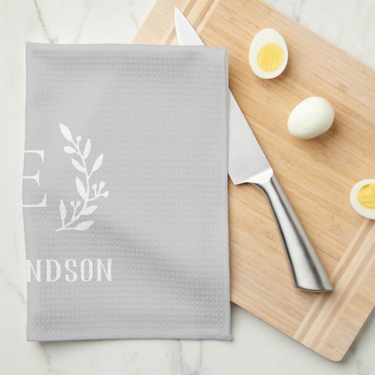 Gray Farmhouse Branch Monogram | Bewerkbare kleure Theedoek (Quarter Fold)