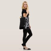 Gray Floral Pattern op Black Tote Bag (Op model)