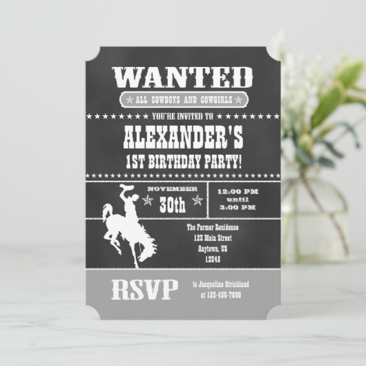 Gray Gray Chalkboard Cowboy Birthday Uitnodiging (Staand voorkant)