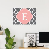 Gray Gray Peach Quatrefoil Monogram Poster (Thuiskantoor)