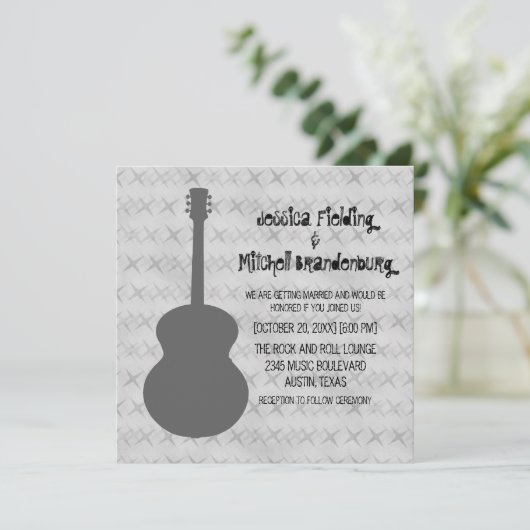 Gray Guitar Grunge Wedding Invite Kaart (Staand voorkant)