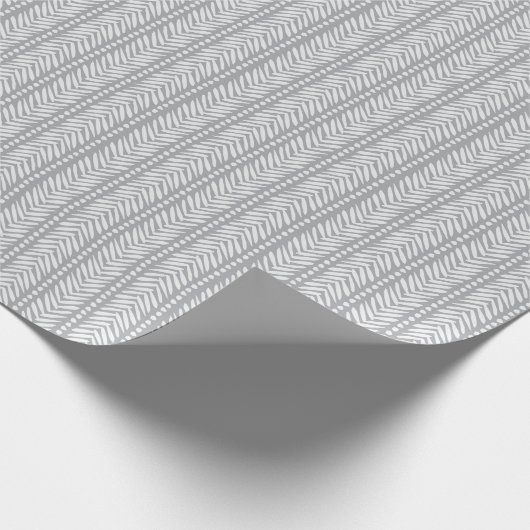 Gray Hand Drawn Chevron Pattern Cadeaupapier (Hoek)