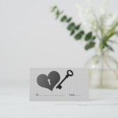 Gray Heart Lock en Key Place Card Plaatskaartje (Staand voorkant)