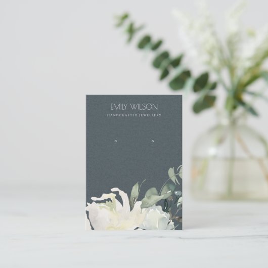 GRAY IVORY WHITE FLORAL BUNCH EARRING DISPLAY VISITEKAARTJE (Staand voorkant)