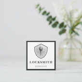 Gray Key Logo Locksmith Services Social Media Bold Vierkante Visitekaartje (Staand voorkant)