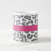 Gray Leopard Print Pattern met Roze naam Grote Koffiekop (Voorkant)